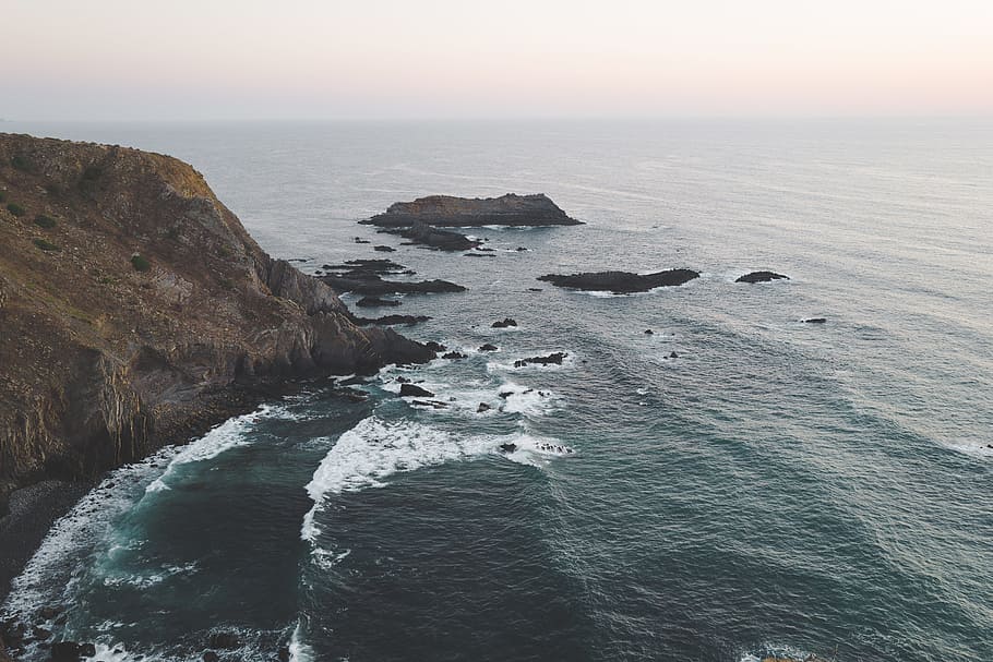 sea, ocean, water, waves, nature, coast, hill, rocks, highland HD wallpaper