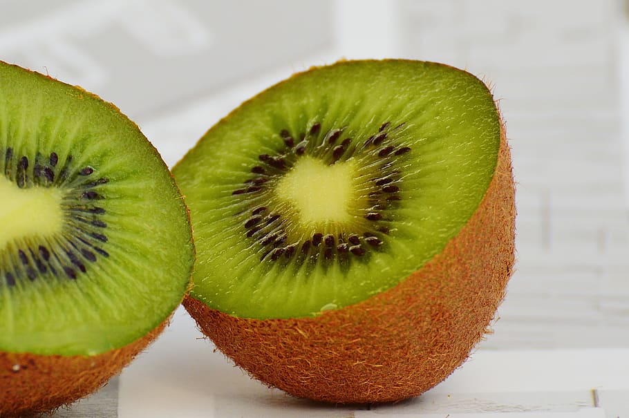 kiwi, fruit, healthy, vitamins, food, green, delicious, eat HD wallpaper