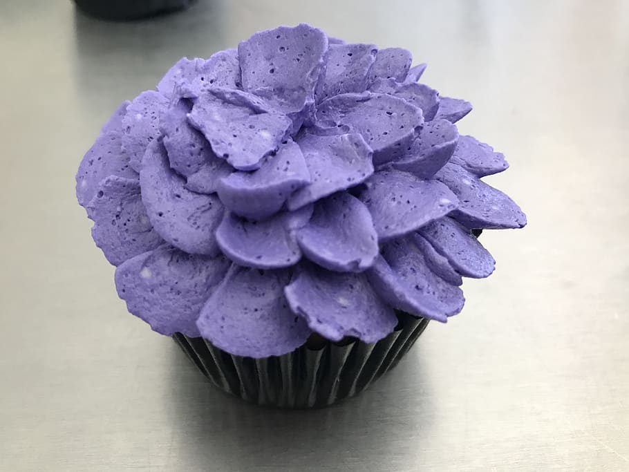 cake, cupcake, flower, close-up, food and drink, sweet food HD wallpaper