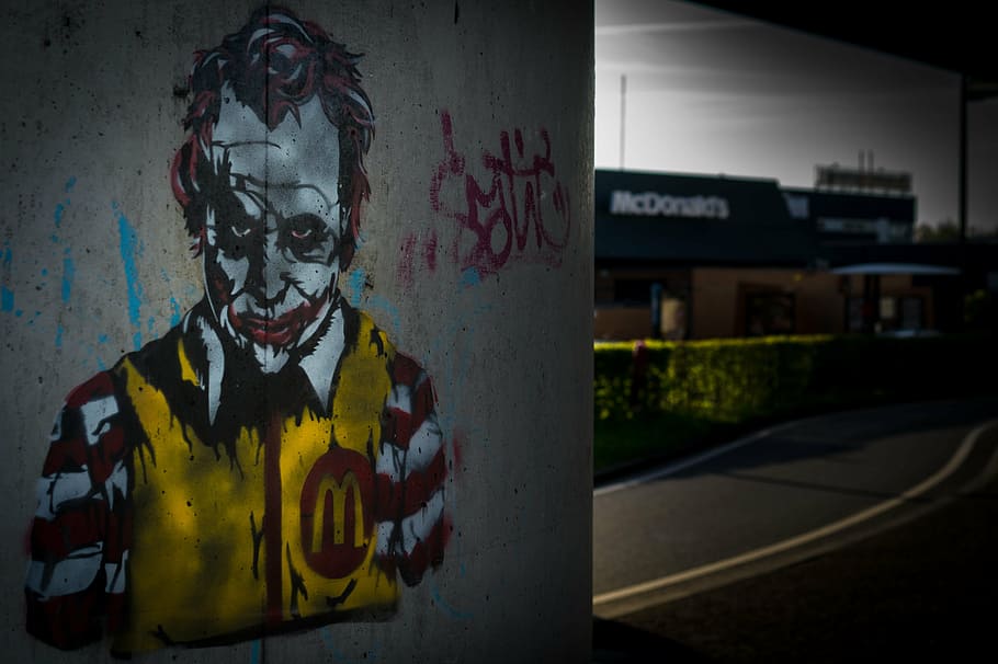 Heath Ledger The Joker x Ronald McDonald graffiti, mcdonalds, HD wallpaper