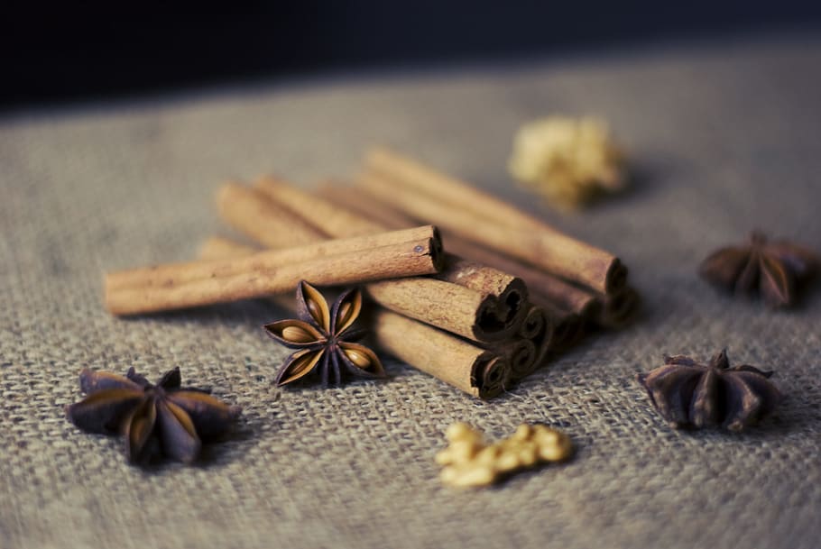 brown sticks on table, papers, cinnamon sticks, anise, nuts, spices, HD wallpaper