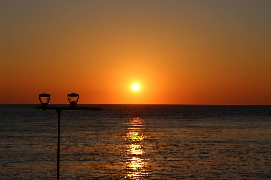 sunset, twilight, dawn, water, sky, sea, beauty in nature, horizon over water HD wallpaper