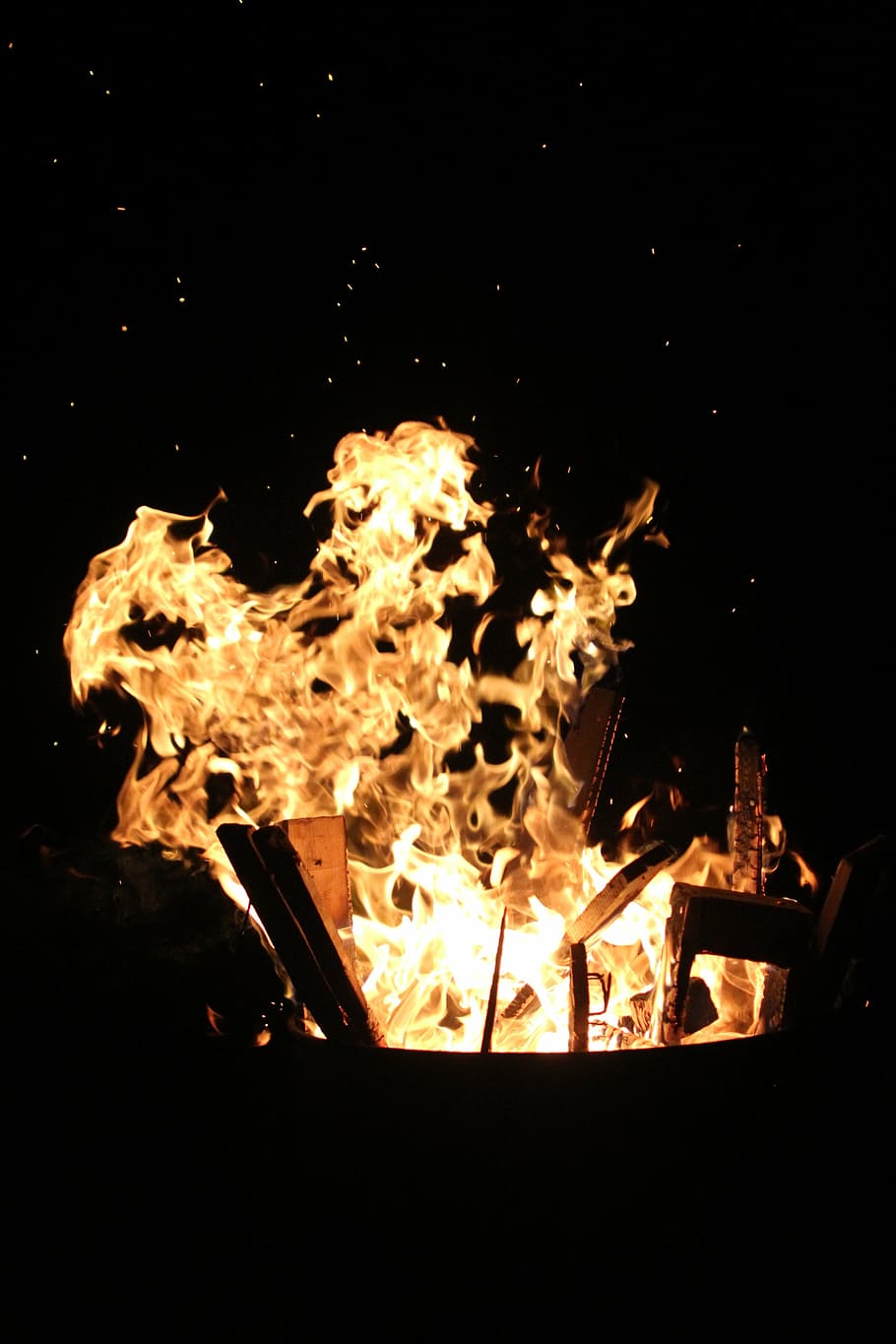 fire, hot, flame, heat, burn, embers, brand, wood fire, fiery HD wallpaper