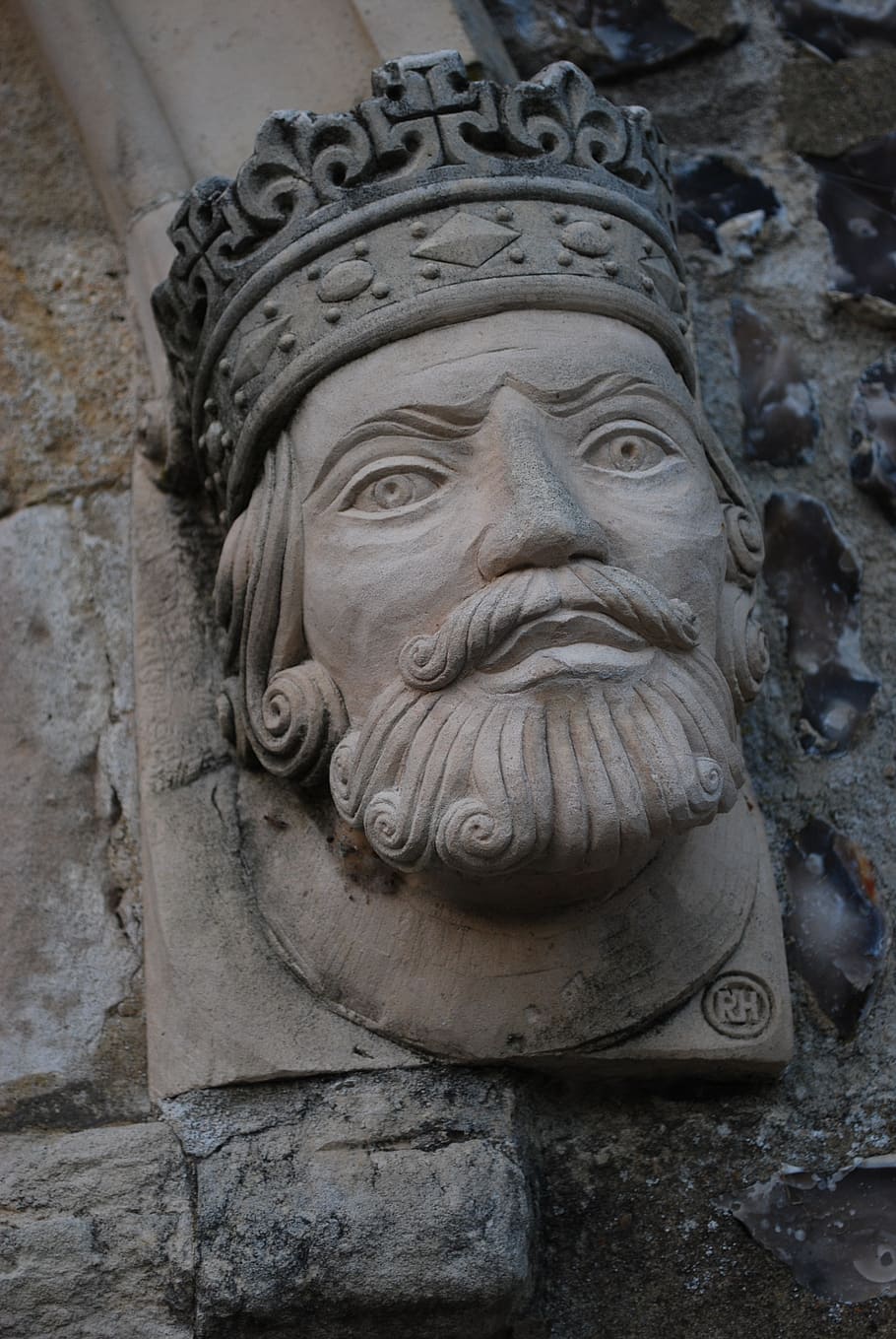 gargoyle, stone, mason, king, gothic, church, old, sculpture HD wallpaper