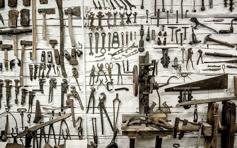 hand tool on wall, assorted tools hanging on white wooden wall HD wallpaper