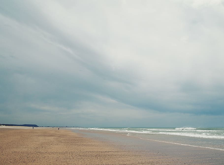 sea under blue sky, landscape, photography, seashore, beach HD wallpaper