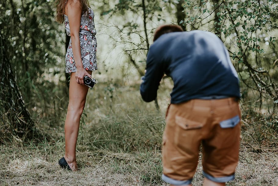 Photographer taking photos of a beautiful, young woman, work HD wallpaper