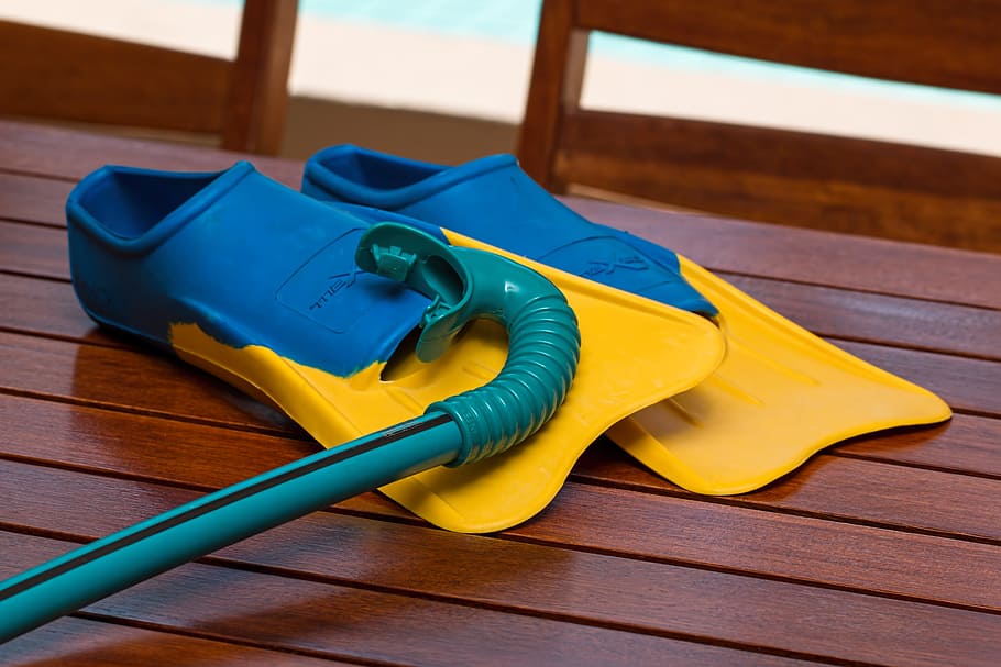 Blue and Yellow Flippers, activity, blur, plastic, snorkel, wood HD wallpaper