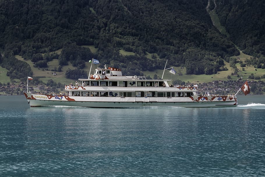 ship, virgin, water, exit, tourists, summer, more, boot, waters HD wallpaper