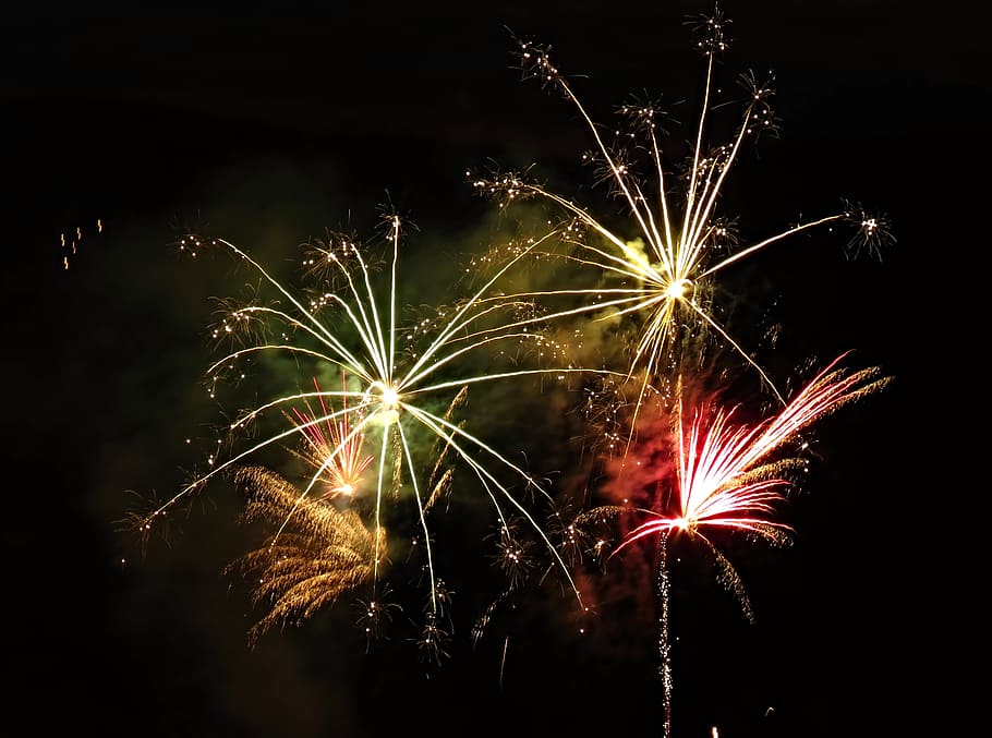 fireworks, rays, colorful, star, mood, new year's eve, form HD wallpaper