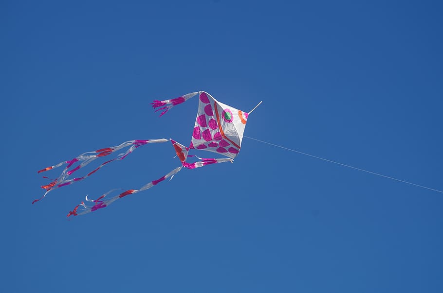 kite, sky, blue, blue sky, flying, clear sky, low angle view HD wallpaper