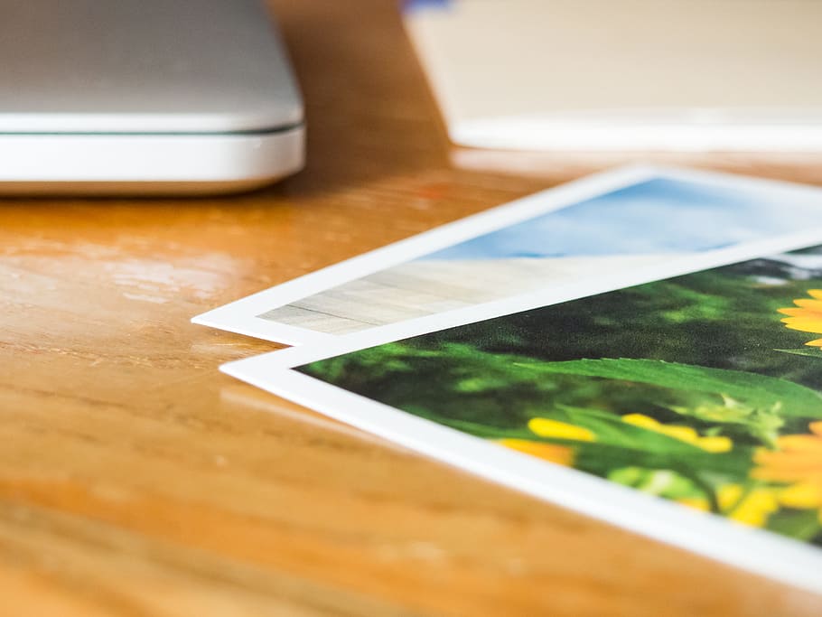 Desk with Laptop and Photos, notes, paper, photography, wood desk HD wallpaper