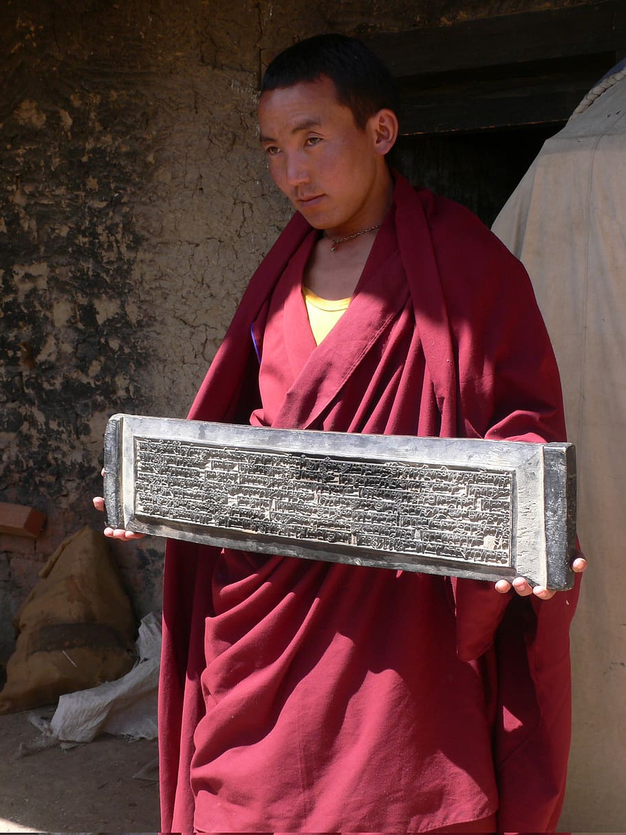 monk, tibet, buddhism, one person, real people, holding, front view HD wallpaper