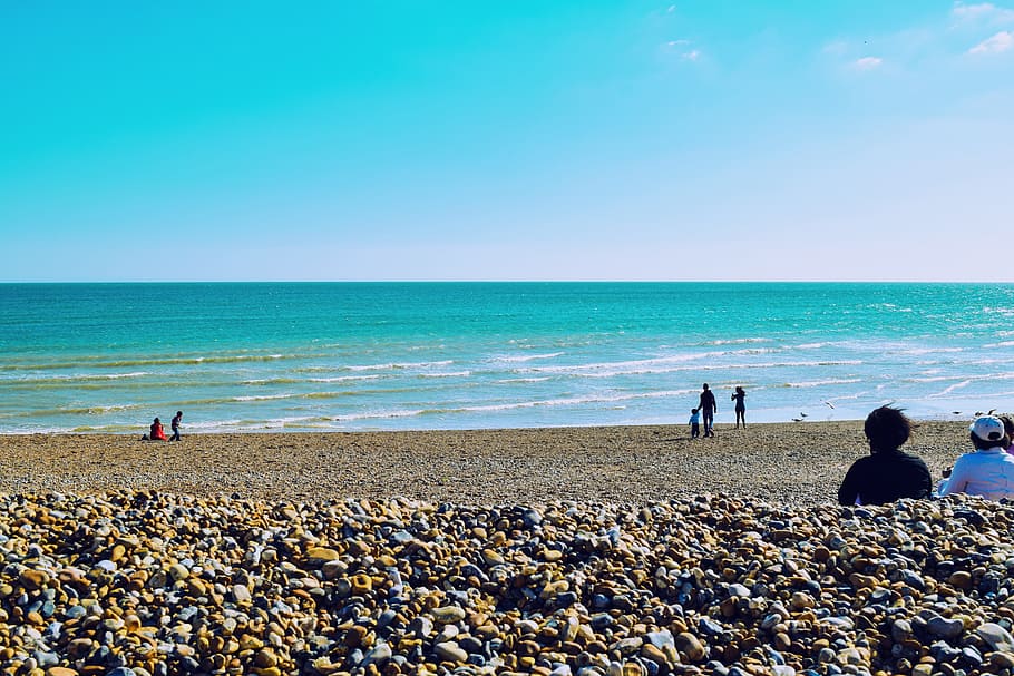 people on seashore during daytime, sky, summer, brighton, vacation HD wallpaper