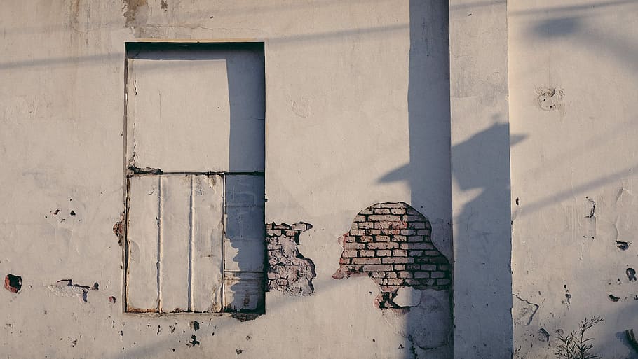 white painted wall, bricks, peeling, shadow, architecture, built structure HD wallpaper