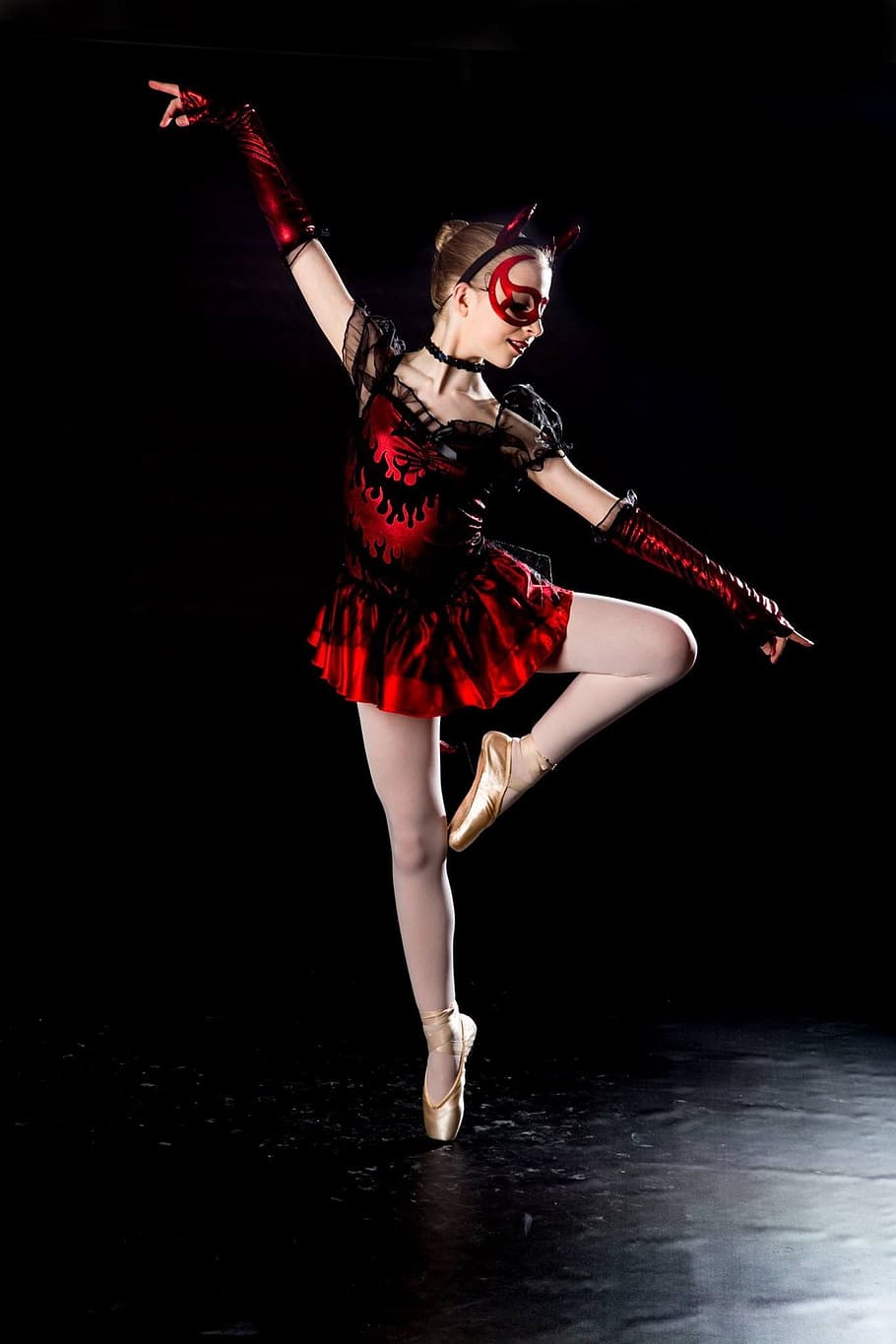 girl wearing black and red dress dancing ballet, Devil, Dance HD wallpaper