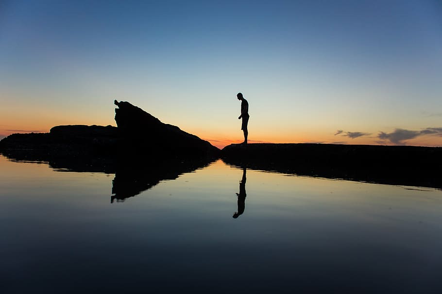 silhouette photo of person near body of water at daytime, silence HD wallpaper