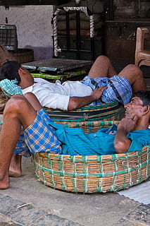 indians, sleep, nap, workers, stallholders, men, real people HD wallpaper