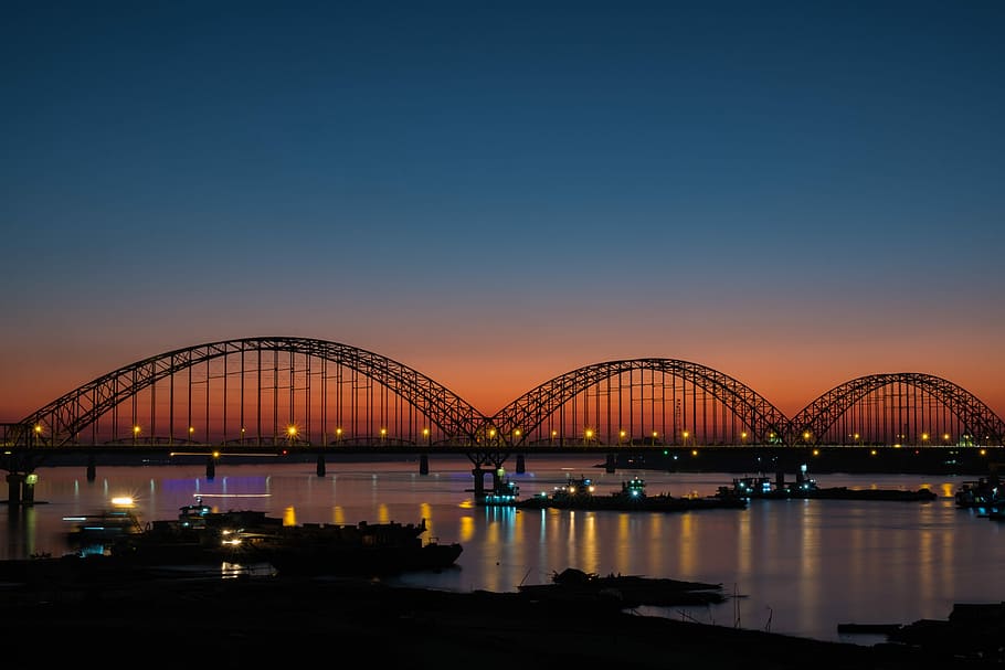 silhouette photo of bridge, black truss bridge over river, city HD wallpaper