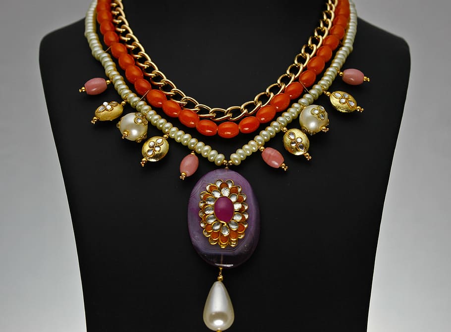 beaded red and white bib necklace with purple and red pendant, HD wallpaper