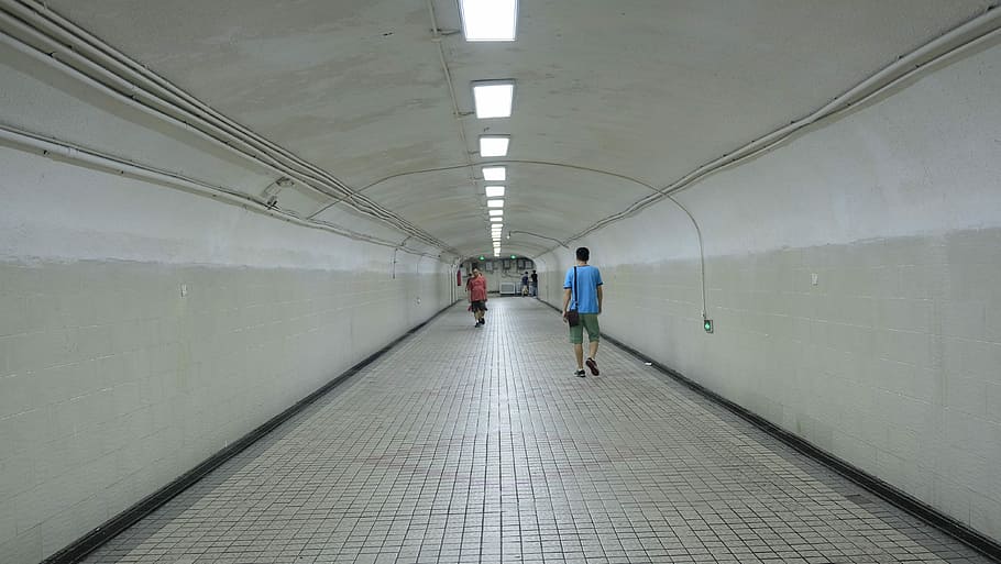 Underground Passage, Shuttle, pedestrians, indoors, rear view HD wallpaper