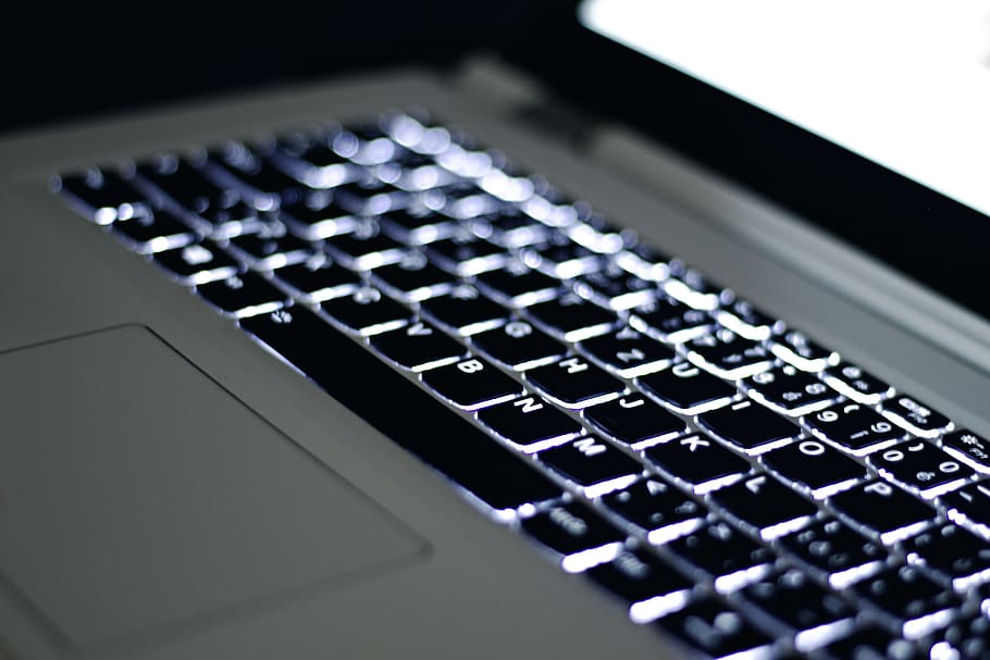 close up photo of laptop computer keyboard, apple, macbook HD wallpaper