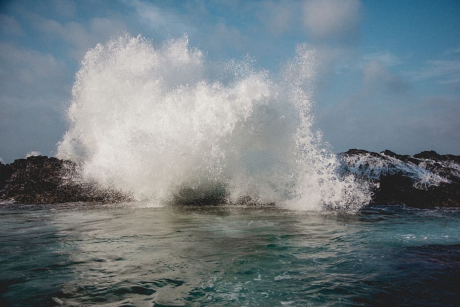 body of water waves, splashing, spray, foam, power, ocean, sea HD wallpaper