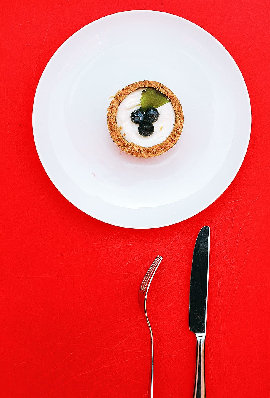 fork, bread, knife, plate, fruit, tart, cupcake, desserts, sweets HD wallpaper