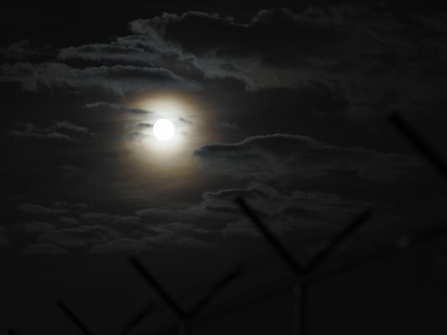 photo of moon, night, glow, skt, clouds, dark, light, nature, HD wallpaper