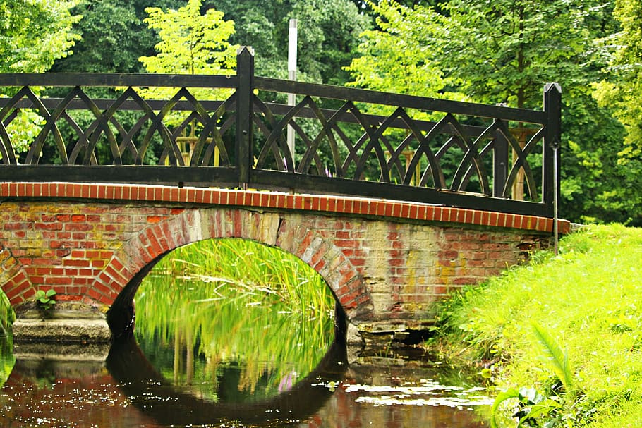 brown and black bridge outdoors, water, arch, brick, park, castle park HD wallpaper