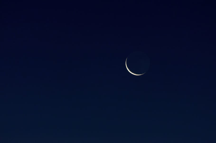 crescent moon, moonlit night, astronomy, copy space, nature, scenics