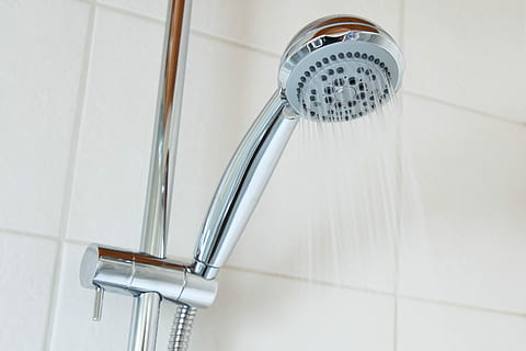 chrome shower head with water, bath, bathroom, bright, clean HD wallpaper