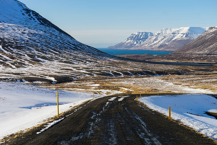 brown soil pathway during winter season, landscape photography of raod HD wallpaper