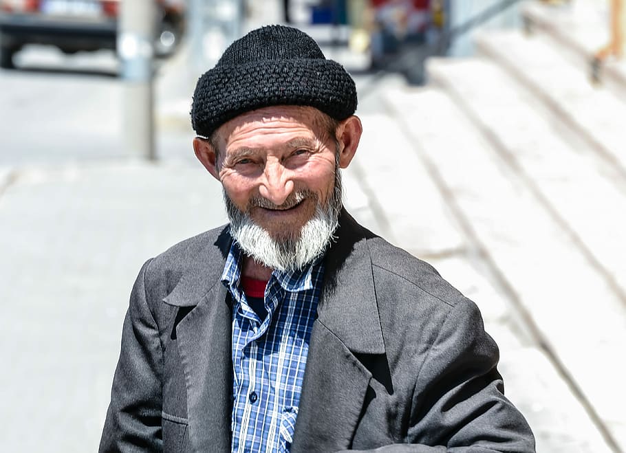 Old Man, Thoughts, terry, turkey, street, walking, forlorn HD wallpaper