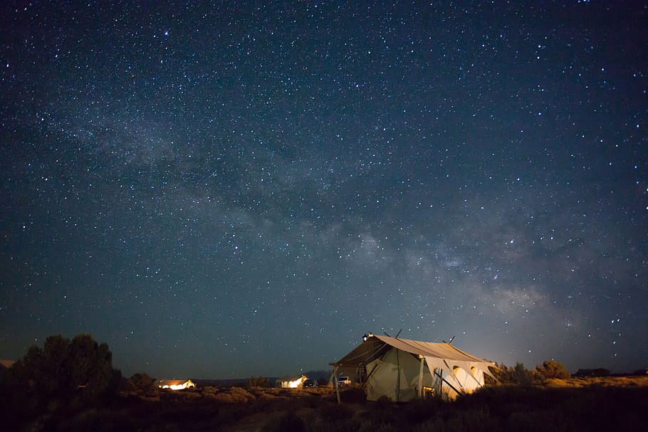 brown tent under starry night, The Milky Way at Canvas Under Moab HD wallpaper