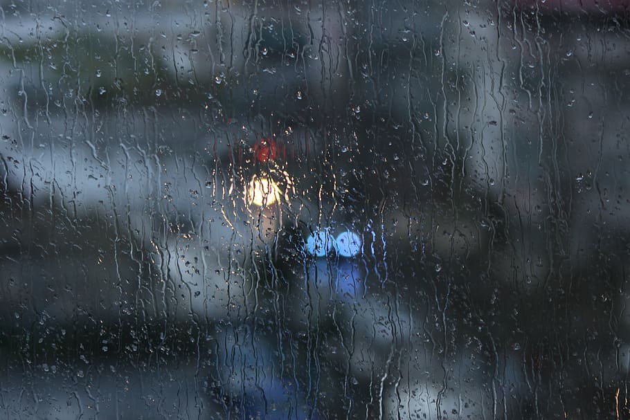 water droplets on glass, rain, window, bokeh, dark, raindrop HD wallpaper