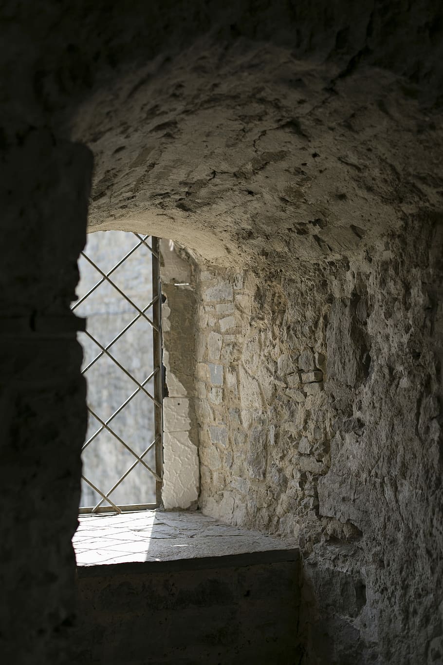 photo of rock house near window, gray metal gate, ledge, old HD wallpaper