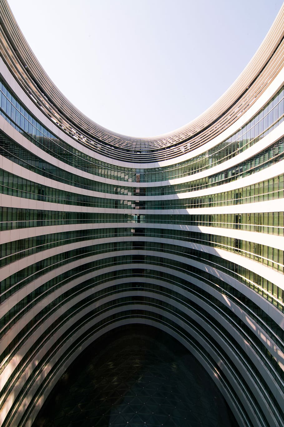 skyscraper building, curtain wall building during daytime, architecture HD wallpaper