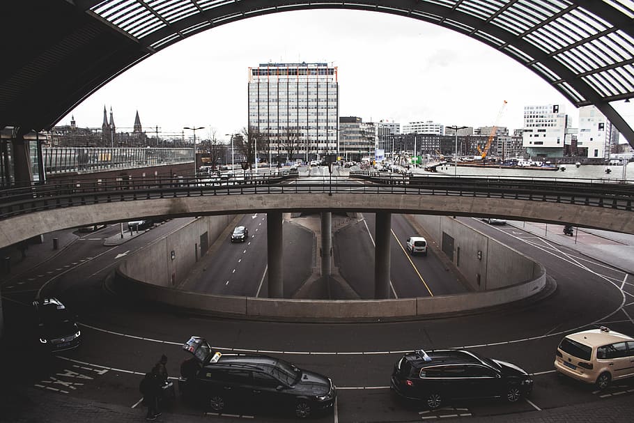 AMS, cars on road, bridge, building, architecture, cityscape HD wallpaper