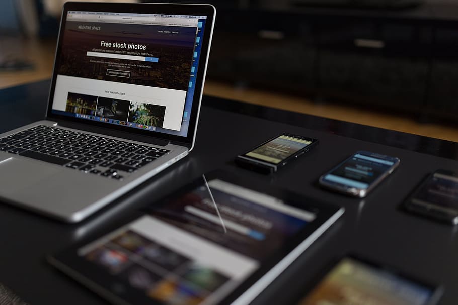 MacBook Pro on black desk, laptop, computer, tablet, iphone HD wallpaper