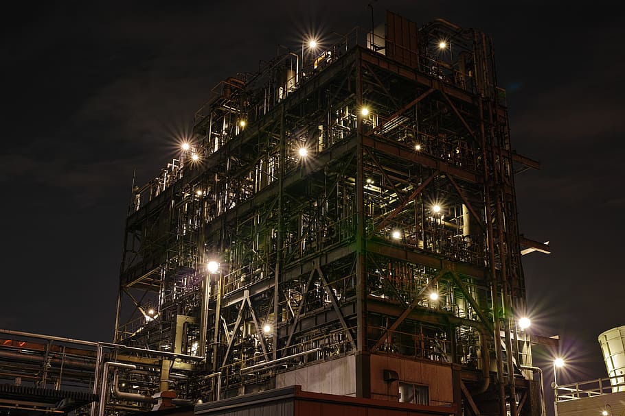 gray scaffolding during nighttime, night view, factory, iron HD wallpaper
