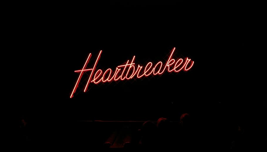 Heartbreaker neon signage on black background, pink heartbreaker text on black background HD wallpaper