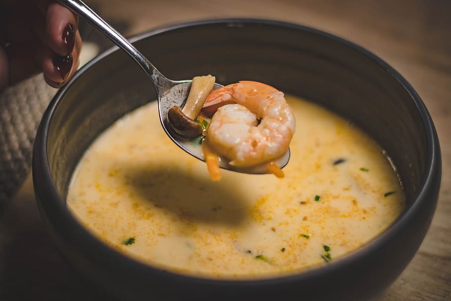 Bowl of Shrimp Soup on Brown Wooden Surface, cooking, creamy, HD wallpaper