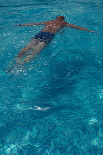 Blue ripped water in swimming pool, summer, vacation, blue water HD wallpaper