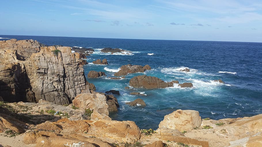 sea, cliffs, water, stone, mountain, horizon over water, beauty in nature HD wallpaper
