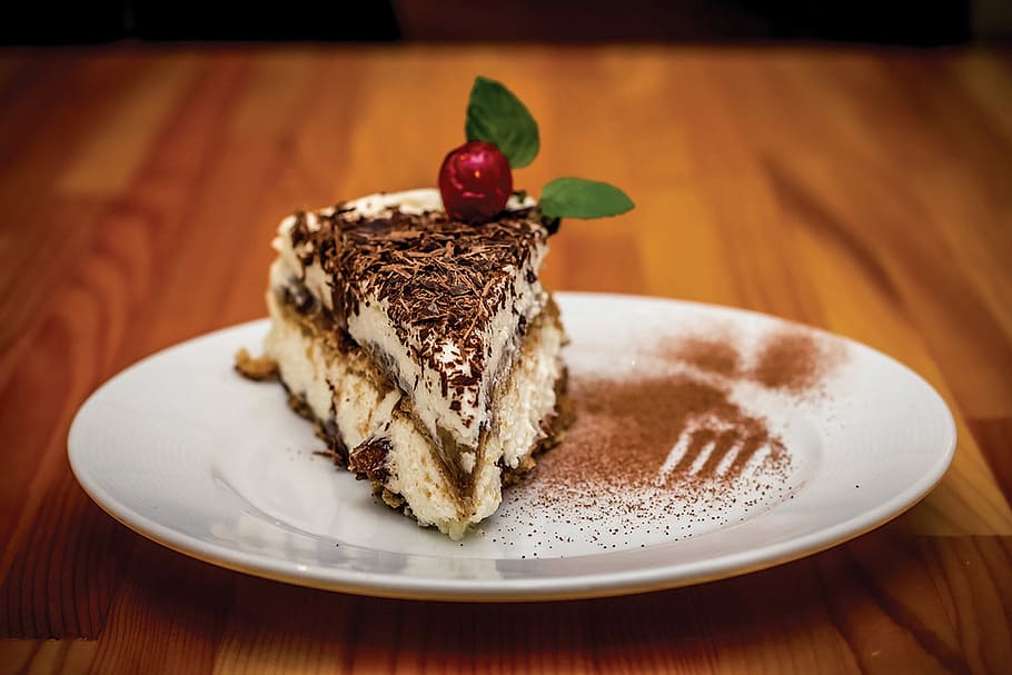 slice of cake on plate, dessert, tiramisu, food, sweet, restaurant, HD wallpaper