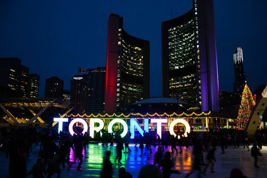 Toronto LED signage at nighttime, colour, skyscraper, cityscape HD wallpaper