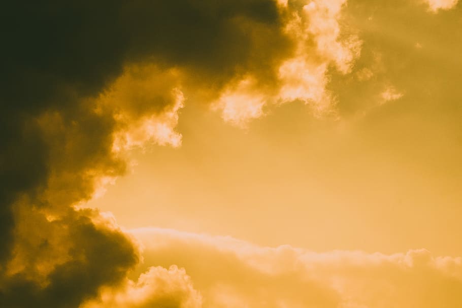 photo of clouds at golden hour, clouds worm's eye view photography HD wallpaper