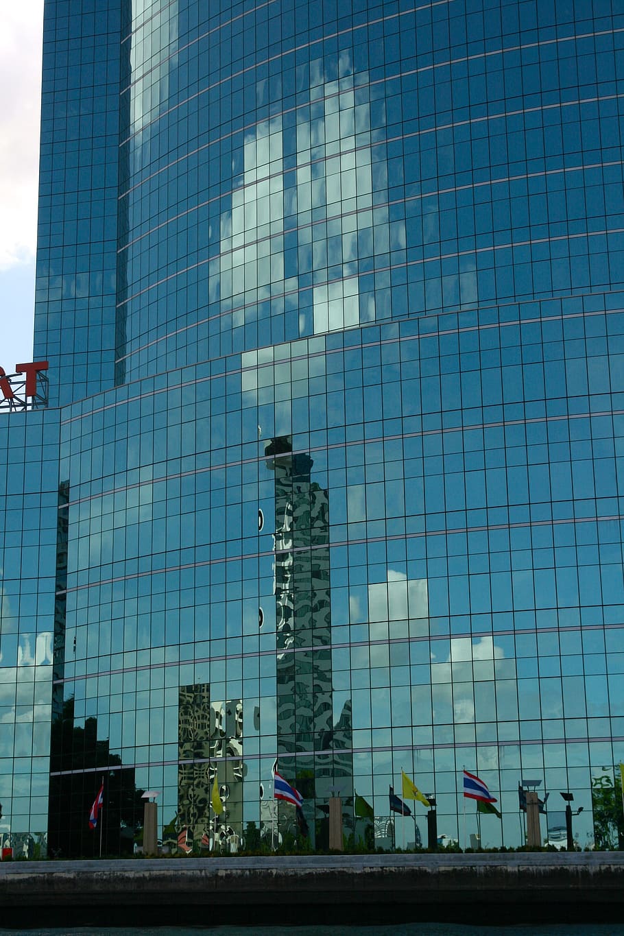 reflection, window, sky, outside, clouds, reflections, skyscraper HD wallpaper