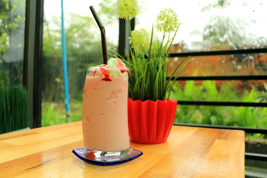 green potted plant beside fruit shake, Smoothie, Strawberry, Fruit, Drink, HD wallpaper